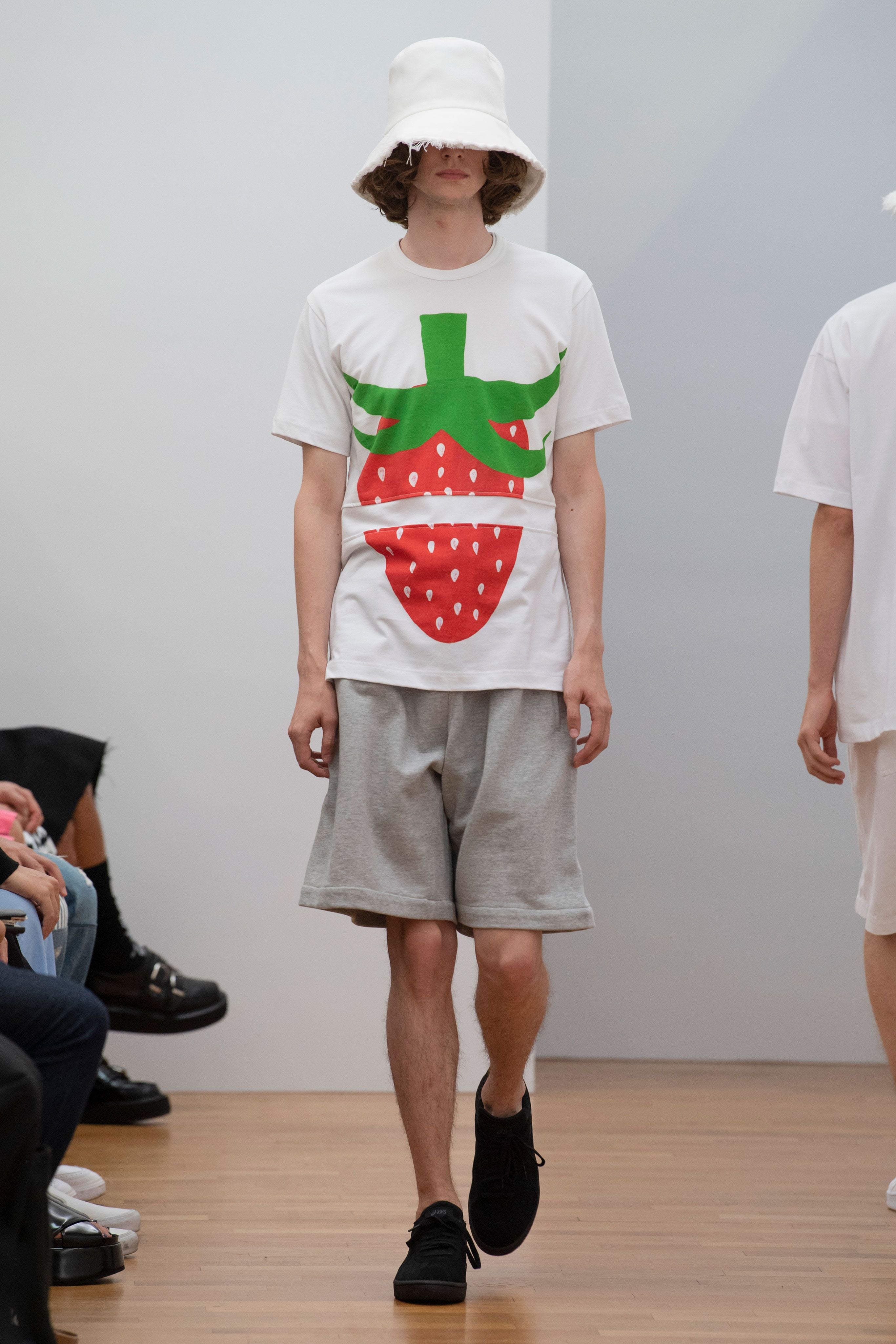 Comme des Garcons Shirt 2023SS Brett Westfall strawberry patch shirt - runway Look 6 reference
