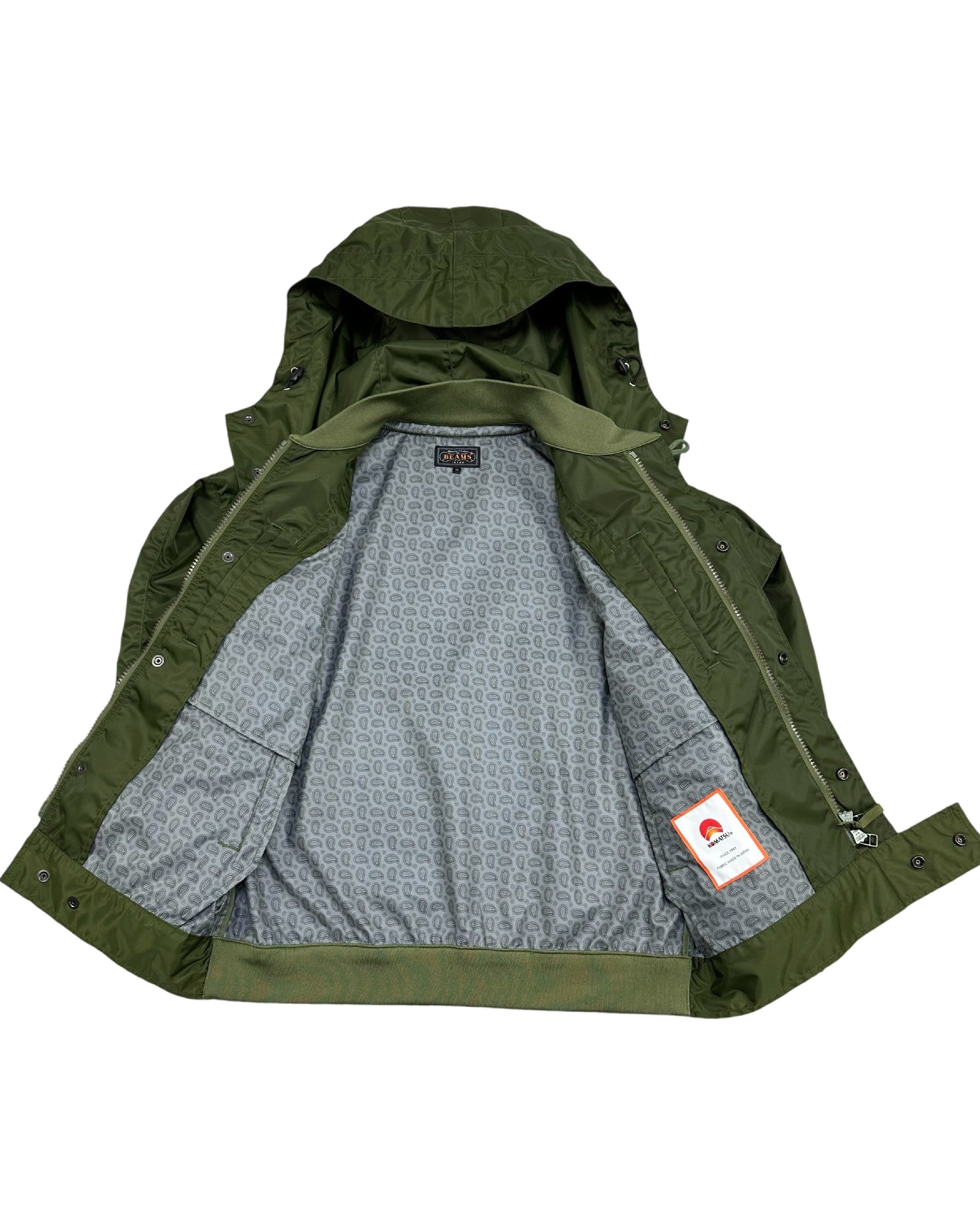 Beams Plus 2019AW hooded nylon submarine jacket - detail view