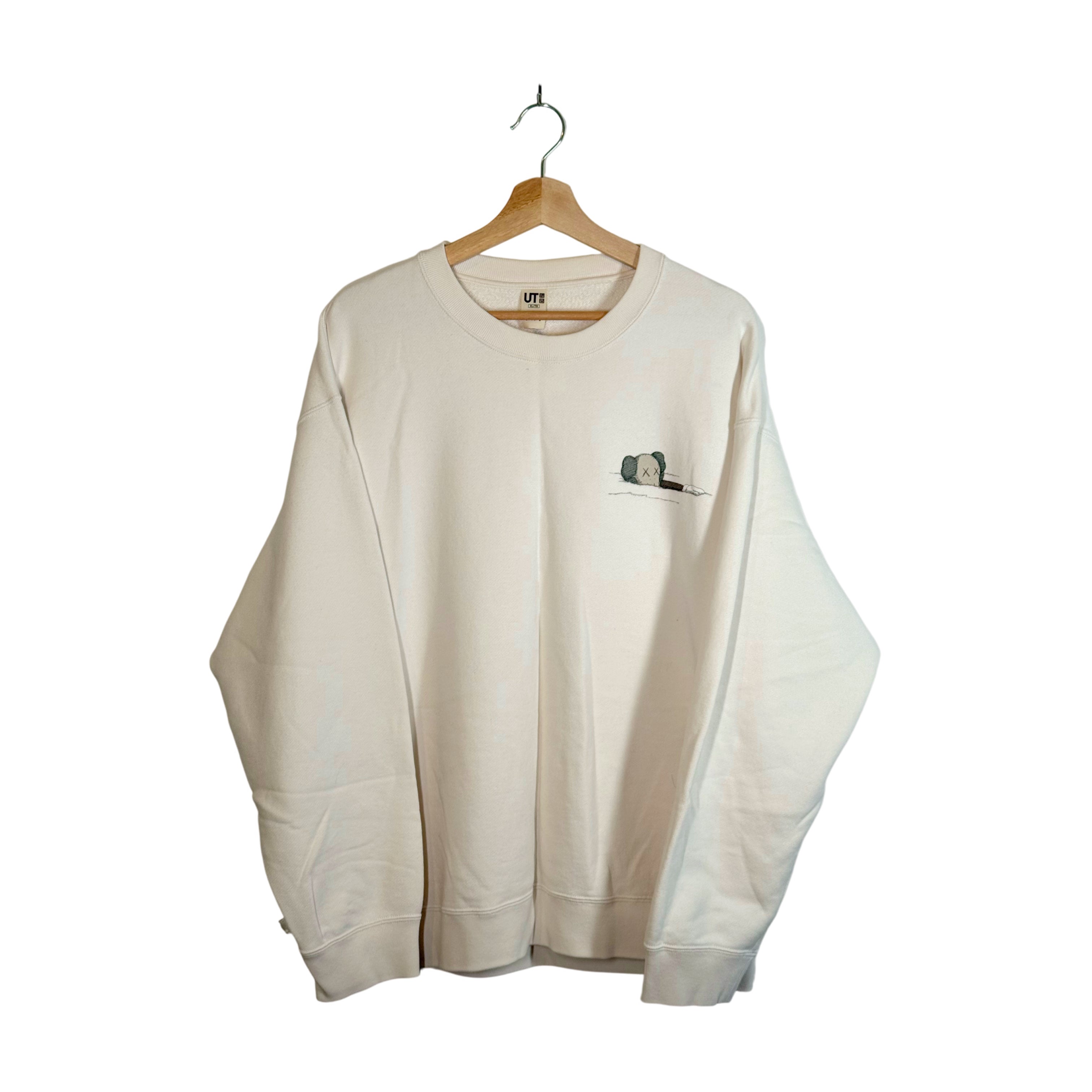 KAWS x Uniqlo Collaboration 2023AW UT Graphic Sweatshirt White